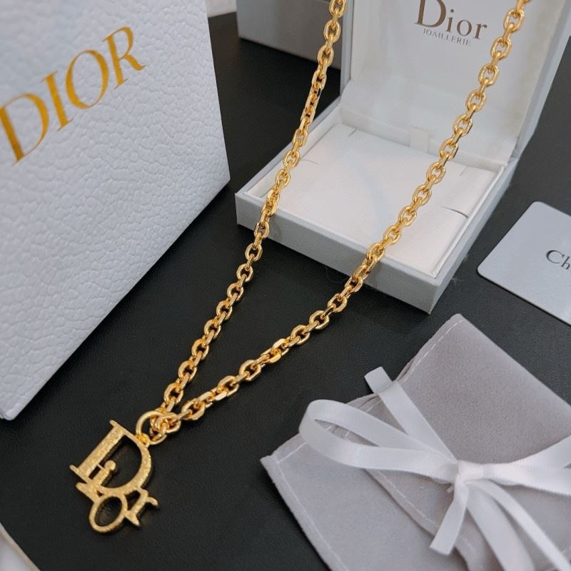 chr1st1an D10r necklaces